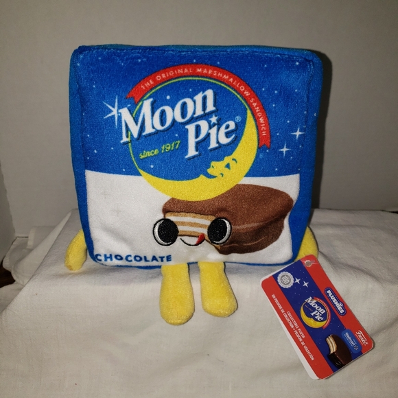 Walmart Exclusive Moon Pie Chocolate Funko POP Foodies NWT - Picture 1 of 11